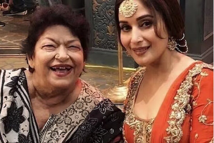 যেদিন গানের শ্যুটিং চলছিল, সেদিনই মারা যায় সরোজ খানের কন্যা। মেয়েকে কবরে শুইয়ে সোজা পৌঁছে যান ছবির সেটে। সেদিন গোটা ইন্ডাস্ট্রি দেখেছিল সরোজ খানের ডেডিকেশন। তাঁর জন্যই ফিল্মফেয়ারে অন্তর্ভুক্ত হয়েছিল সেরা কোরিওগ্রাফারের ক্যাটাগরি। আর ‘দম মারো দম’-এর জন্য সেরা কোরিওগ্রাফারের পুরস্কারটিও জিতেছিলেন সরোজ খান!