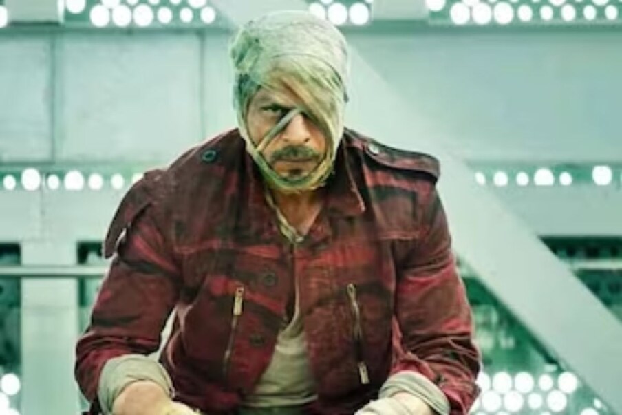 কিন্তু বর্তমানে অভিনেত্রী 'জওয়ান' নিয়ে বেশ বিরক্ত হয়েছেন বলে শোনা গিয়েছে। 'জওয়ান'-এ দ্বৈত চরিত্রে দেখা গিয়েছে কিং খানকে। মাত্র ১৩ দিনের মধ্যেই বিশ্বব্যাপী প্রায় ৯০০ কোটি টাকা আয় করেছে ছবিটি। আর তাঁর মধ্যেই অনেকের অনুমান নয়নতারা বলিউডের তাঁর প্রথম কাজ নিয়ে খুব একটা খুশি নন।