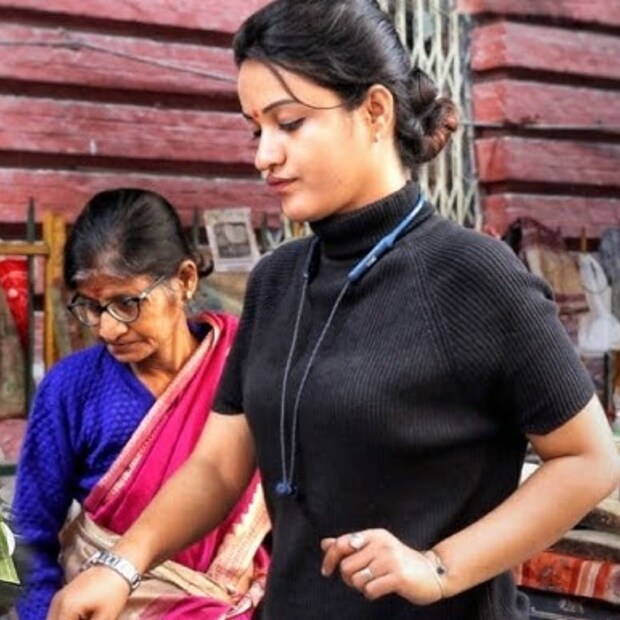 তাঁর খ্যাতি তাঁকে দিদি নম্বর ১-এর মঞ্চেও জায়গা করে দেয়। তবে শুধু খ্যাতি নয় তাঁকে নিয়ে শুরু হয় নানা বিতর্ক। নেটিজেনরা অনেকে যেমন তাঁকে এই লড়াইয়ের জন্য কুর্নিশ জানান, অনেকে আবার নানা বিরূপ মন্তব্যও করেন। 