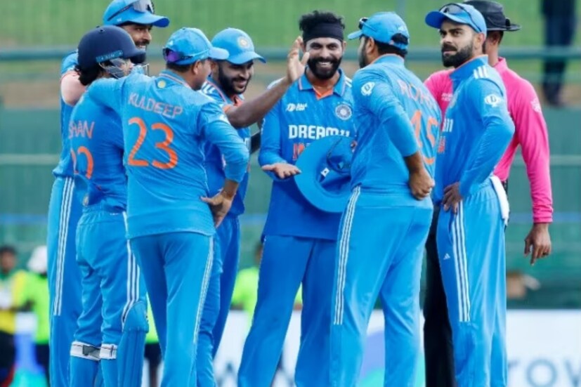 এক ঝলকে দেখে নিন অস্ট্রেলিয়ার বিরুদ্ধে ভারতের সম্ভাব্য প্রথম একাদশ: শুভমান গিল, ইশান কিশান (উইকেটকিপার), শ্রেয়স আইয়ার, কেএল রাহুল (কে এল রাহুল), সূর্যকুমার যাদব, তিলক বর্মা, রবীন্দ্র জাদেজা (সহ অধিনায়ক), রবিচন্দ্রন অশ্বিন, শার্দুল ঠাকুর, জসপ্রীত বুমরাহ, মহম্মদ সিরাজ।