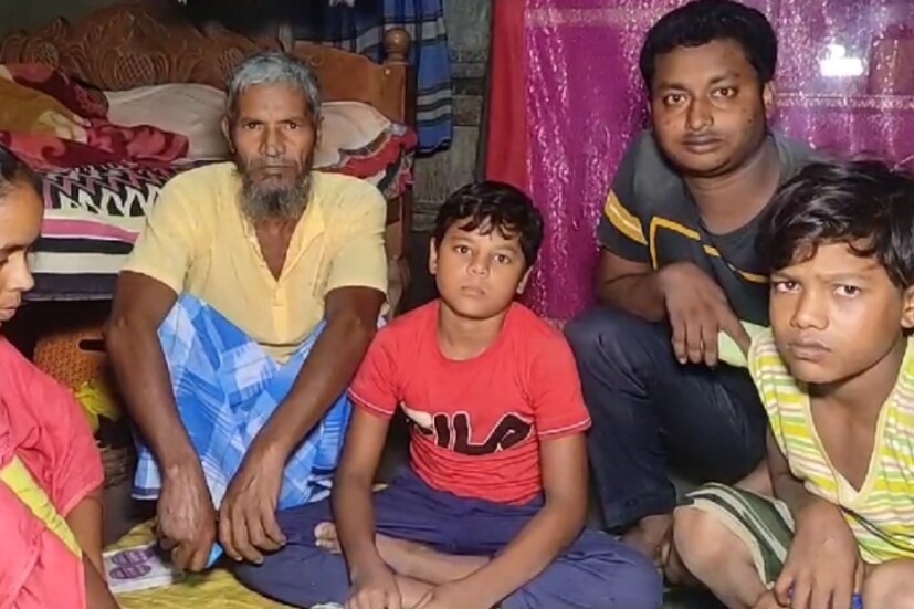 অত্যন্ত দরিদ্র পরিবারের ছেলে মুরসেলিম। বাবা ইসমাইল ভিন রাজ্যের পরিযায়ী শ্রমিক। মা মর্জিনা বিবি কোনওরকমে সংসার চালান। অস্থায়ী ঘরে কোনওরকমে বসবাস পরিবারের। এমন নিঃস্ব পরিবারের ছেলের সাহসিকতা সকলকে অবাক করেছে।