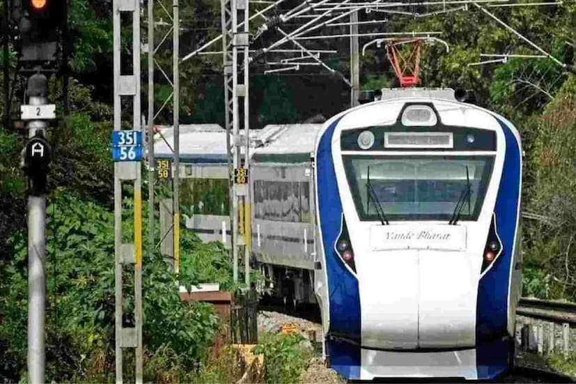 তাছাড়া আরও ৭০টি ট্রেনকে অন্তর্ভুক্ত করা হয়েছে এই সময়সূচিতে। সময়সূচিতে বন্দে ভারত এবং আরও ট্রেন অন্তর্ভুক্ত হওয়ায় রেল যাত্রীরা লাভবা হবে বলে আশা রেলের।