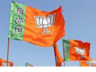 ধূপগুড়ির বিজেপি প্রার্থীকে ভয় দেখানোর অভিযোগ অতিরিক্ত পুলিশ সুপারের বিরুদ্ধে !