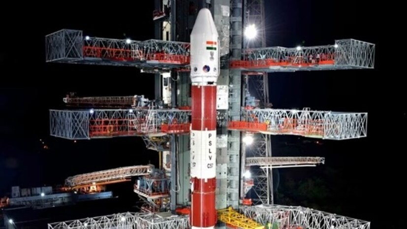 ল্যাগরেঞ্জ পয়েন্টে মহাকাশযান একটি নির্দিষ্ট ভাবে প্রদক্ষিণ করতে থাকে। সূর্য ও পৃথিবীর মাঝখানে দু’জনেরই মাধ্যাকর্ষণ টানের প্রভাবে এই স্থানে মহাকাশযান একভাবে ঘুরতে থাকে। তাই একে বলা হয় মহাকাশের পার্কিং স্পট। ফলে জ্বালানি ব্যয় হয় না।