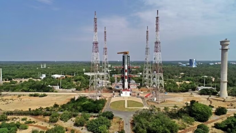 ল্যাগরেঞ্জ পয়েন্ট১-ই হয়ে উঠবে ইসরো-র সূর্যযানের বিচরণক্ষেত্র। তাই তার মূল নামের পাশে যোগ হয়েছে L1 শব্দটা। যেটি আসলে Lagrange Point1-এর সংক্ষিপ্ত রূপ।