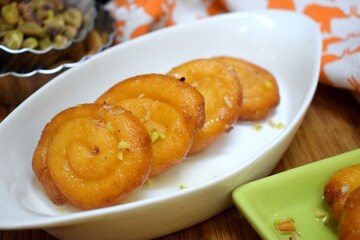 Food: জলের দরে হবে মুখ মিষ্টি, মাত্র ৫ টাকায় পাতে পাবেন গরম গরম ছানার জিলিপি!