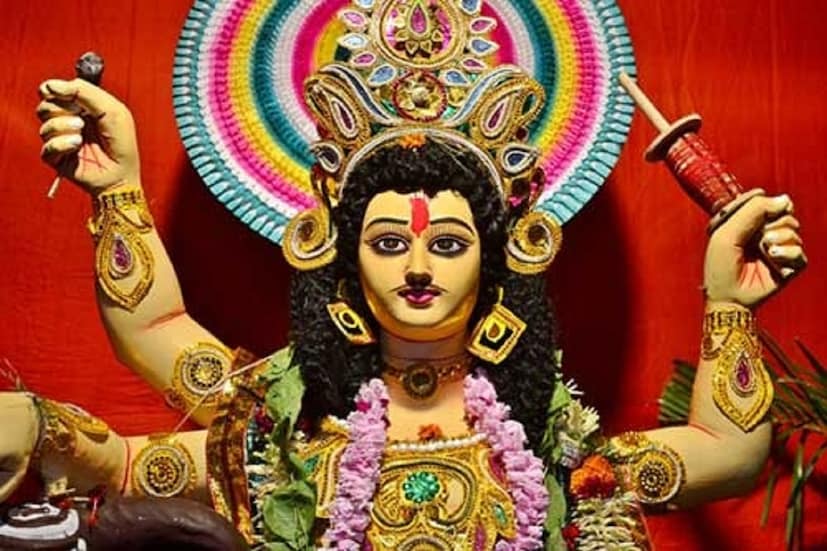 যাঁদের নিজস্ব গাড়ি বা বাইক আছে, বিশ্বকর্মা পুজোয় তাঁদের কয়েকটি কাজ অবশ্যই করা উচিত। তাহলে সংসারে আসবে শান্তি ও অর্থ।