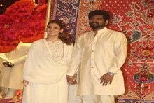 গণেশ চতুর্থীতে আম্বানির বাসস্থান অ্যান্টিলিয়াতে উপস্থিত নয়নতারা-ভিগনেশ শিবান