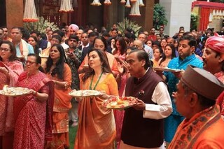 আম্বানি পরিবারের গণপতি উৎসবে প্রতিফলিত হল খাঁটি ভারতীয় শিল্পকলা