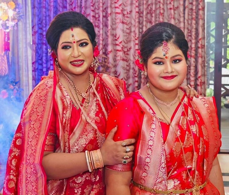 বৈশাখী এবং মহুলের আব্দারেই গণেশপুজোর আয়োজন বলে সংবাদমাধ্যমে জানিয়েছেন শোভন চট্টোপাধ্যায়৷ 