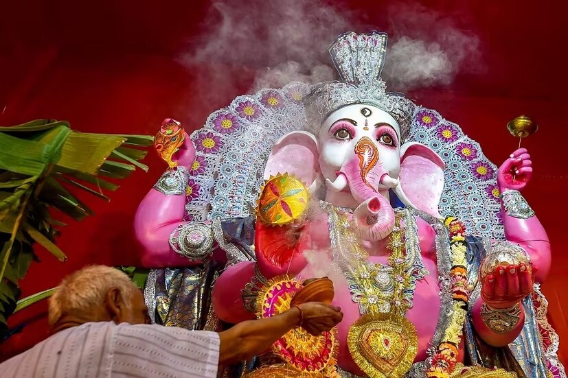 দৃকসিদ্ধান্ত পঞ্জিকা অনুযায়ী অমৃতযোগ সকাল ৭.০৫-এর মধ্যে৷ পুনরায় দুপুর ১.২৮ থেকে দুপুর ৩.০৪ পর্যন্ত৷
