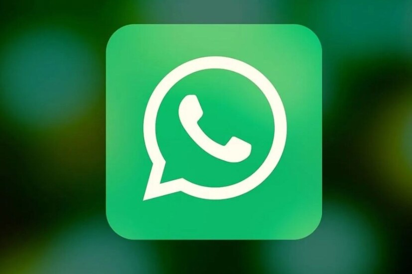 WhatsApp তাদের FAQ পেজে জানিয়েছে যে, এটি ইউজারদের অ্যাকাউন্ট ব্যান করতে পারে। কারণ WhatsApp-এর আনঅফিসিয়াল সংস্করণ ব্যবহার করা তাদের পরিষেবার শর্তাবলী লঙ্ঘন বলে বিবেচিত হয়।
