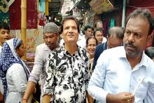 হঠাৎ বাজারের ফুটপাতে ঘুরছেন মেয়র! ব্যাপারটা কী?
