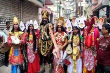 ডেঙ্গি মশারূপী অসুর বধ করতে ব্লিচিং হাতে মা দুর্গা মর্তে!কাউন্সিলরের অভিনব ভাবনা