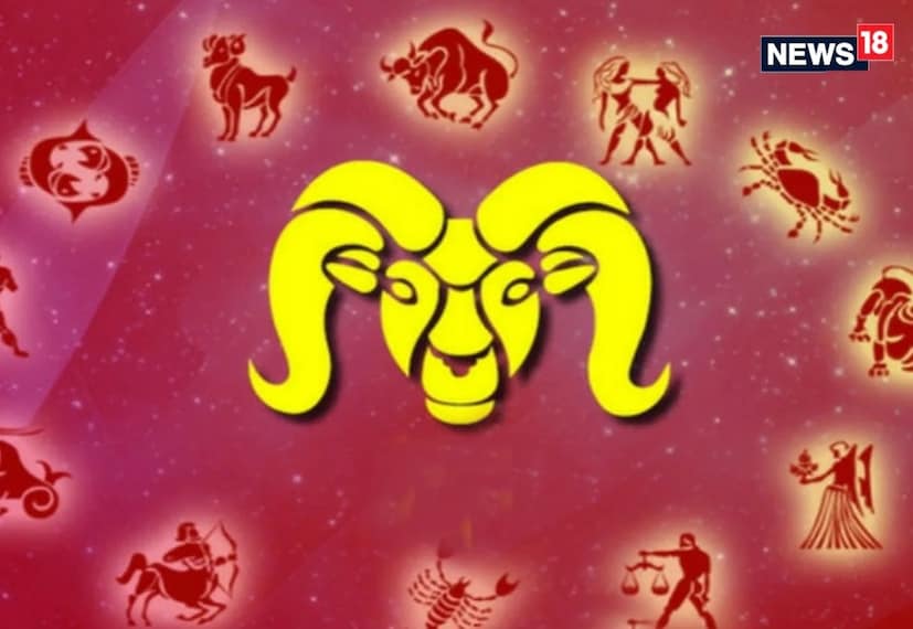  মকর— মকর রাশির জাতক-জাতিকাদের পিতামাতার স্বাস্থ্য নিয়ে সমস্যায় পড়তে হতে পারে, যত্ন নেওয়া দরকার। পরিবারে কোনও বিষয় নিয়ে বিবাদের আশঙ্কাও রয়েছে। যদি এই সময় কোনও সম্পত্তি কেনার পরিকল্পনা থাকে, তবে প্রথমে সেই সংক্রান্ত যাবতীয় বিষয় খতিয়ে দেখে এগোতে হবে। (Disclaimer: প্রতিবেদনের লেখা তথ্য News18 বাংলার নিজস্ব মত নয় ৷ সঠিক ফল পাওয়ার জন্য বিশেষজ্ঞের সঙ্গে যোগাযোগ করুন ৷)
