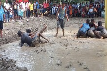 জন্মাষ্টমীতে পাঁচশো বছরের পুরনো দধিকাদো উৎসবে মাতল সবাই