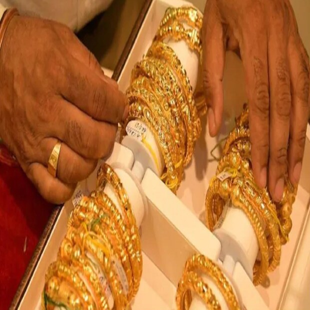 আয়কর নিয়ম কী বলে ? 