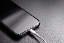 সাধারণ ফোনের type C চার্জারেই কি চার্জ হবে নতুন iPhone?