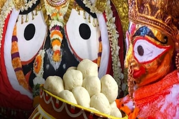 ঘণ্টার পর ঘণ্টা... ভোগ পেলেন না জগন্নাথ! পুরীর মন্দিরে হঠাৎ কী এমন ঘটল? ঘণ্টার পর ঘণ্টা... ভোগ পেলেন না জগন্নাথ! পুরীর মন্দিরে হঠাৎ কী এমন ঘটল?