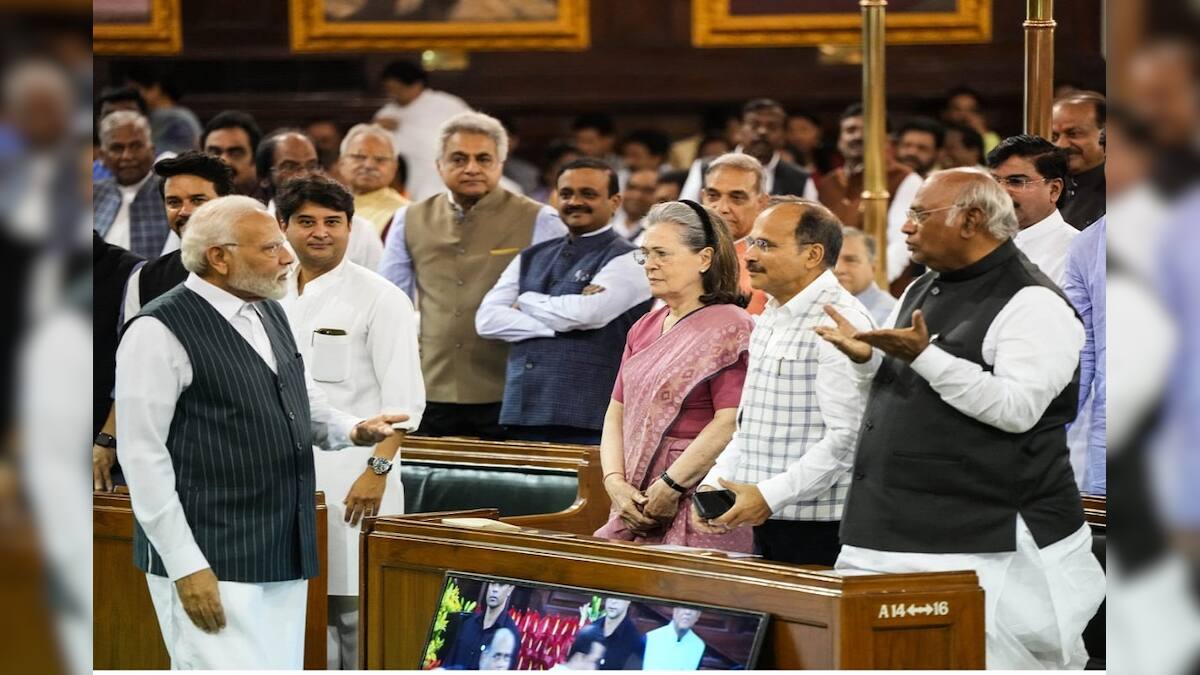সংসদে পাস হওয়া মহিলা সংরক্ষণ বিলে এবার সই করবেন রাষ্ট্রপতি সংসদে পাস হওয়া মহিলা সংরক্ষণ বিলে এবার সই করবেন রাষ্ট্রপতি