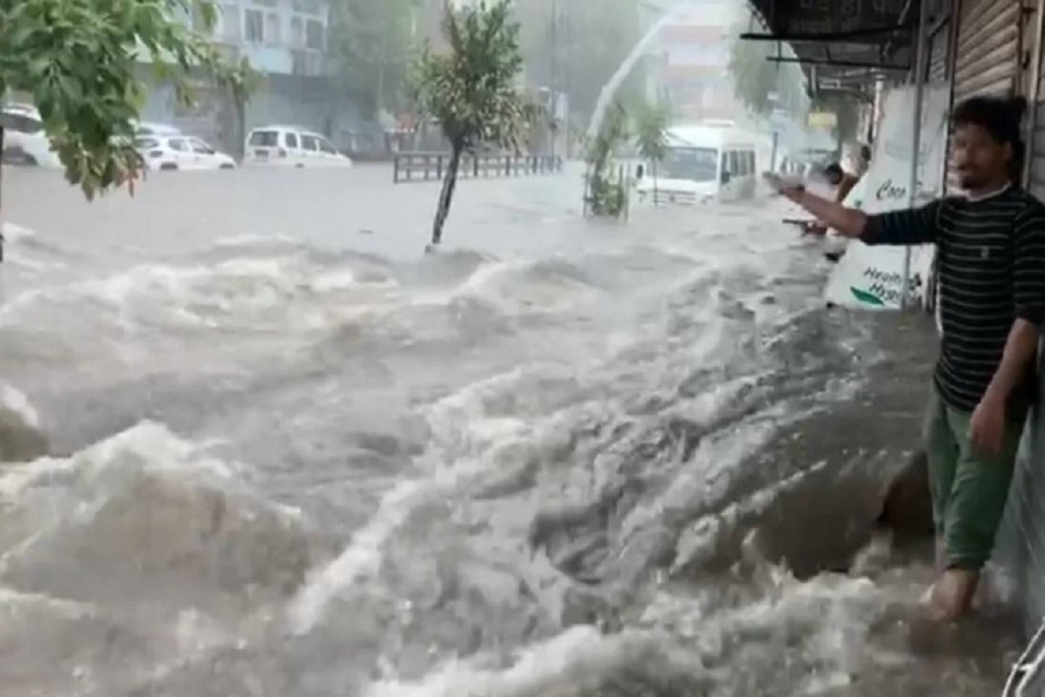 বঙ্গোপসাগরের ঘূর্ণাবর্তের প্রভাব পড়তে চলেছে দক্ষিণের এই জেলাগুলিতে