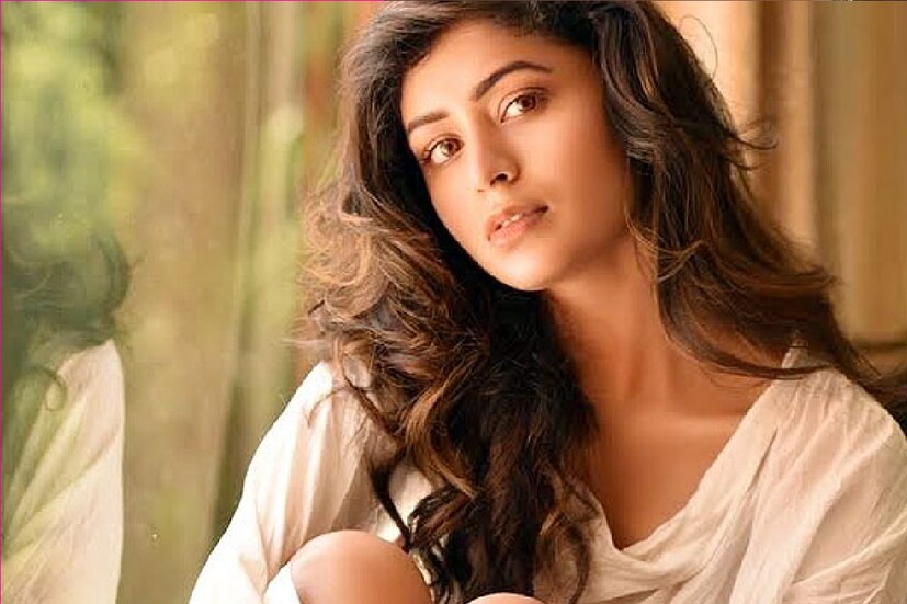 অনেকে প্রশ্ন তুলতেই পারেন, ঋতাভরীই বা কেন! কেন এই ব্যাপারে পুষ্টিবিদের পরামর্শ নেওয়া হবে না!