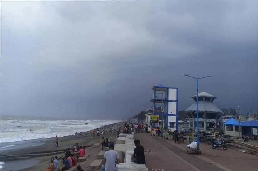 সমুদ্র উত্তাল থাকবে তাই মৎস্যজীবীদের সমুদ্রে যেতে নিষেধ করেছে আবহাওয়া দফতর। আন্দামান সাগরে সমুদ্র উত্তাল থাকবে। আন্দামান সাগর এবং দক্ষিণ-পূর্ব বঙ্গোপসাগরে মৎস্যজীবীদের সমুদ্রে যেতে নিষেধ করা হয়েছে আগামী ২৪ ঘণ্টা পর্যন্ত।