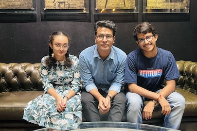 
ঘোতন এবং পপিনসরা ফিরছে ‘পক্ষিরাজের ডিম’ নিয়ে! সঙ্গী হবেন ক্ষ্যাপাটে বিজ্ঞানী অনির্বাণ