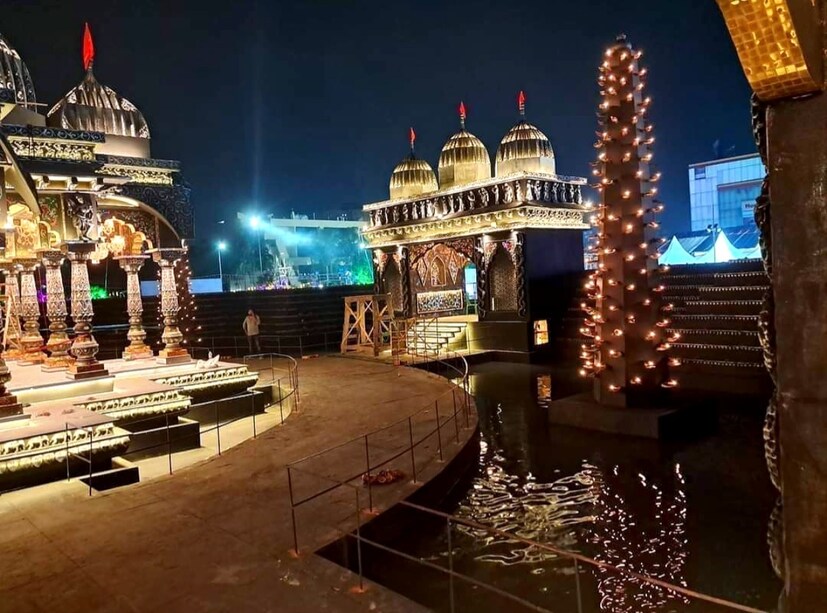 সেন্ট্রাল পার্ক ময়দানে আয়োজিত এই পুজোয় এবার বাড়তি নজর থাকছে আমজনতার। এখানে পুজোর প্রতিটি দিন বিভিন্ন সংস্কৃতি অনুষ্ঠানেরও আয়োজন করা হয়েছে।