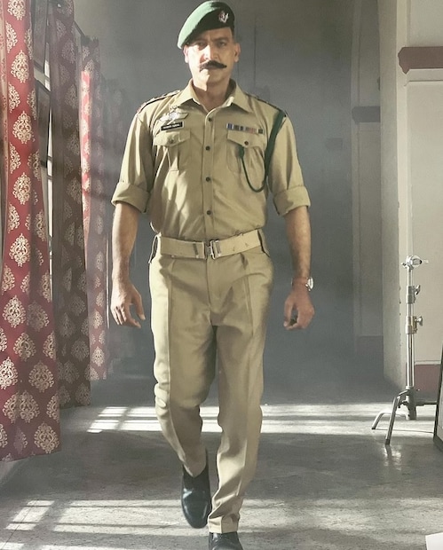 নিজের এক পুরনো সাক্ষাৎকারে মণীশ প্রকাশ করেছিলেন যে তিনি না চাইলেও তাঁকে চরিত্রের জন্য মাথা ন্যাড়া করতে হয়েছিল। কিন্তু ১৩ বছর পরেও তিনি তার চুল ফেরানোর সুযোগ পাননি। তবে এই নিয়ে এখন তাঁর আর কোনও আক্ষেপ নেই।