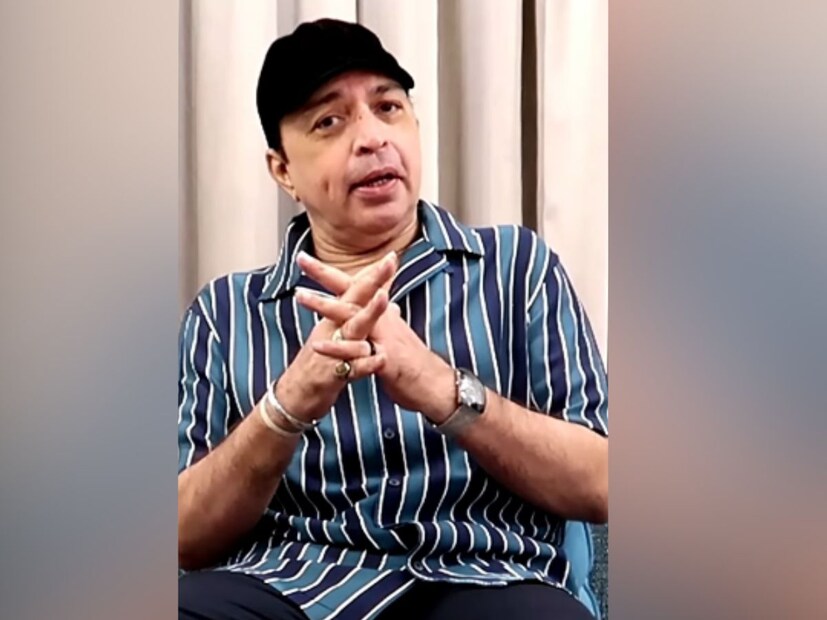 বিনোদনের দুনিয়ায় তারকা হয়ে ওঠা সত্যিই কপালের ব্যাপার৷ দিনের পর দিন, বছরের পর বছর কাজ করেও বহু প্রতিভাবান ব্যক্তিই বিস্মৃতির অতলে তলিয়ে যান৷ নব্বইয়ের দশকের সেই আলতাফ রাজাকে মনে আছে? যাঁর ‘তুম তো ঠহরে পরদেশি’ একসময় পাড়ার পুজোর মণ্ডপ মাতিয়ে রাখত৷ সেই একটা গান, যা তাঁর নাম ‘গিনিস ওয়ার্ল্ড বুকে’ পর্যন্ত পৌঁছে দিয়েছিল, জানেন কী করেন তিনি এখন? কোথায় থাকেন? কী ভাবে তাঁর দিন কাটে?  