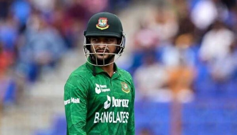 বিশ্বকাপে ভারতরে বিরুদ্ধে চারটি ম্যাচে ১৮৪ রান করেছেন শাকিব। উইকেট নিয়েছেন তিনটি।