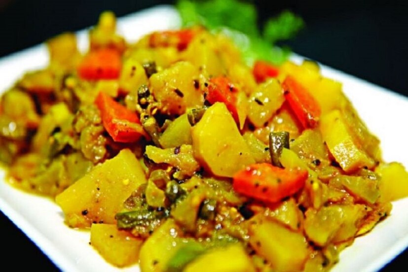 নিরামিষ খাবার খাওয়ার প্রথম ও প্রধান কারণ অবশ্যই স্বাস্থ্যকর জীবনযাপন। নিরামিষ একপ্রকার সুষম খাদ্য, এর মধ্যে থাকে প্রচুর পরিমাণে উদ্ভিজ্জ তন্তু, ভিটামিন সি, ভিটামিন ই, ফলিক অ্যাসিড, ম্যাগনেসিয়াম, সম্পৃক্ত স্নেহপদার্থ, ও প্রচুর পরিমাণে উদ্ভিজ্জ রাসায়নিক পদার্থ। 