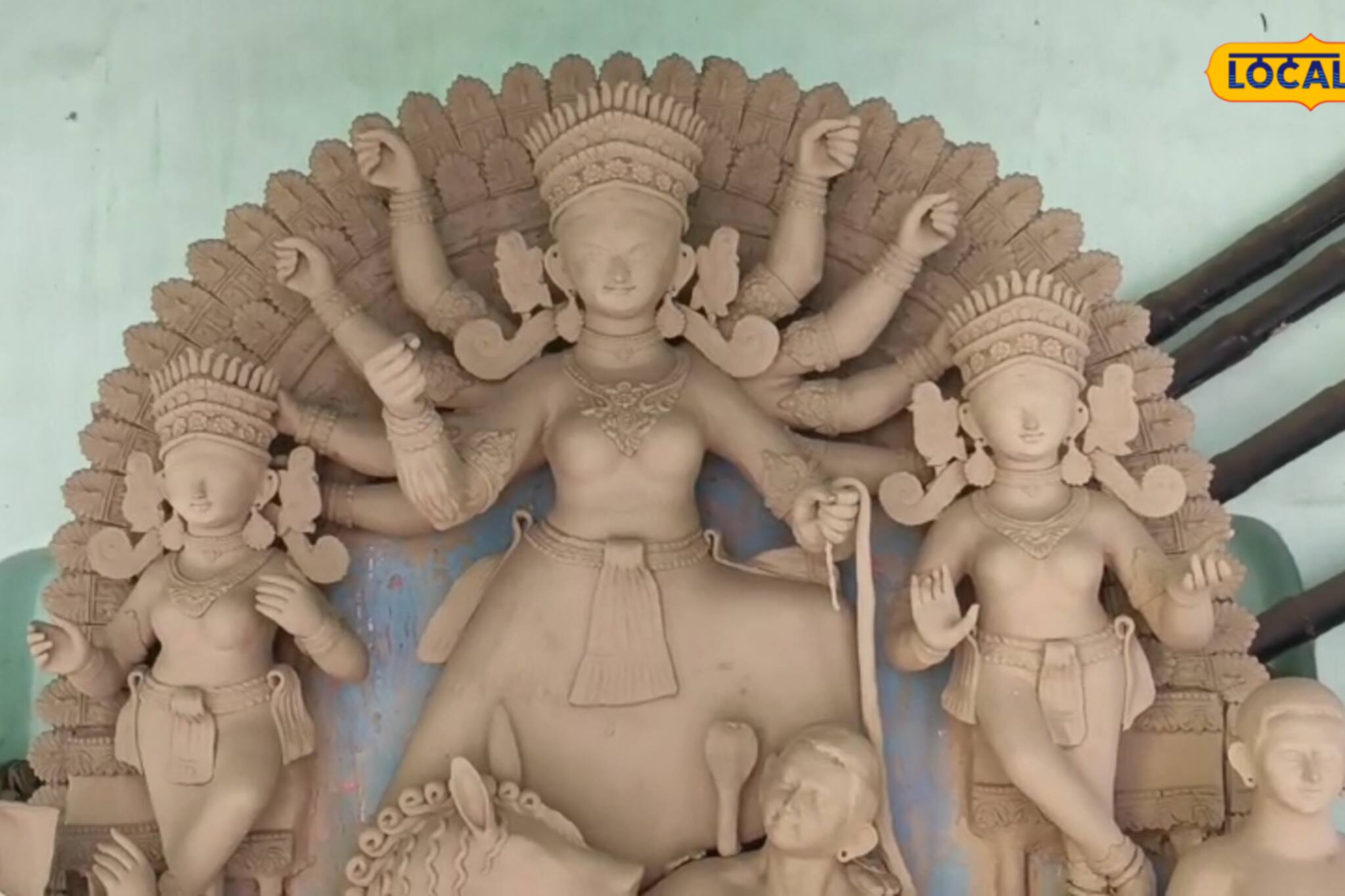 থোড়ের তরকারি, চালতার টক, চালকুমড়োর ভোগ নবমী ও দশমীতে, সাবেকি পুজো আজ বারোয়ারি