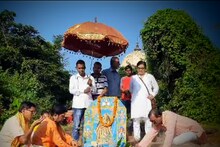 প্রাচীন রীতি মেনে তোপ দেগে ১৫ দিন আগেই শুরু মল্লরাজাদের প্রাচীন দুর্গাপুজো