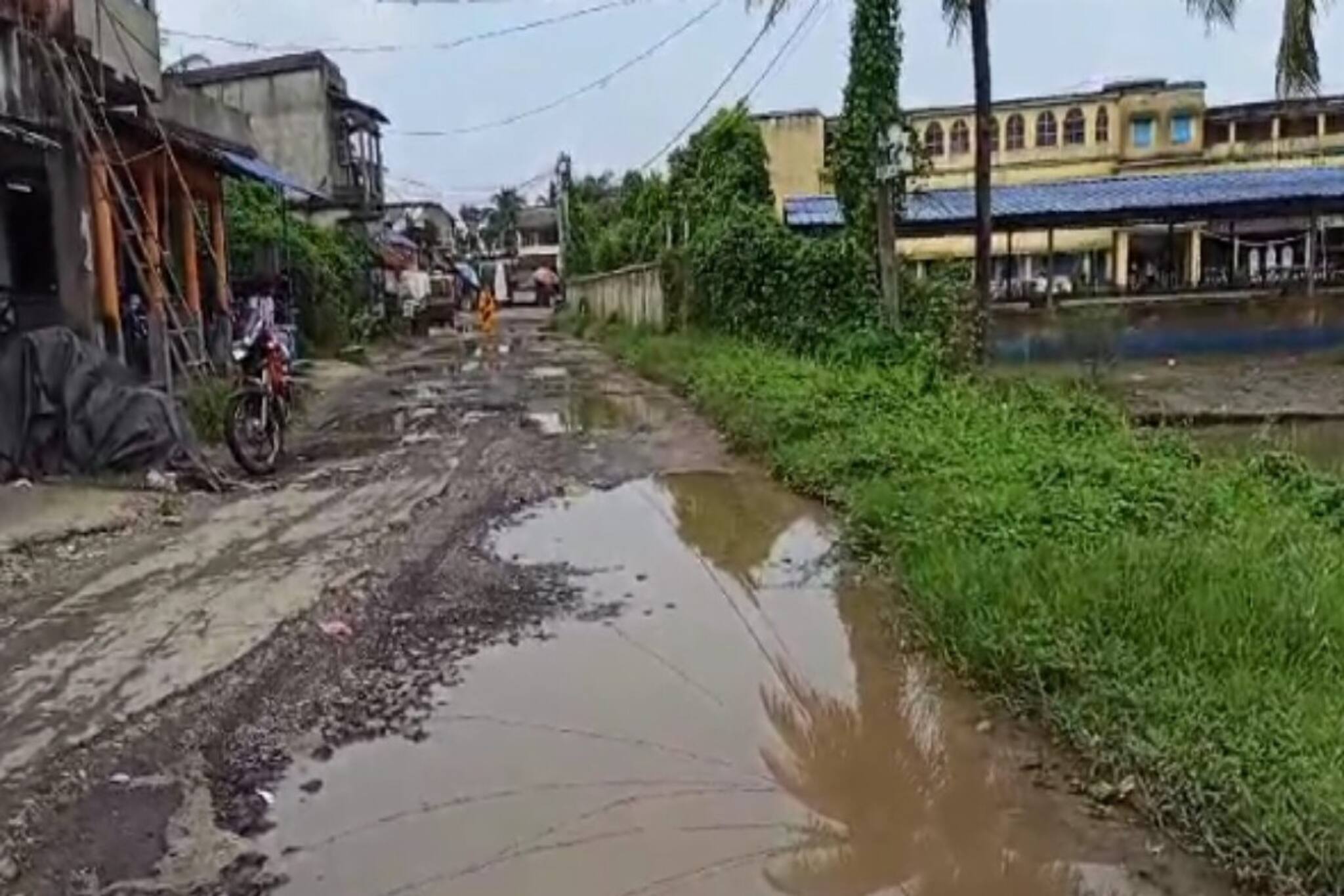 এবার পুজোয় ঠাকুর দেখতে পারবে না নামখানার হরিপুরে বাসিন্দারা!