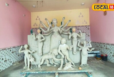 আমলৌকা গ্রামের ব্যানার্জি পরিবারের প্রতিমা। আমলৌকা গ্রামের ব্যানার্জি পরিবারের প্রতিমা।