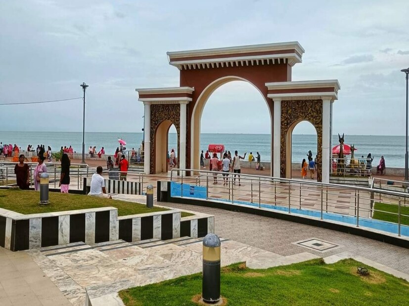 দুর্গাপূজার নবমীর দিন থেকে দিঘা সহ পূর্ব মেদিনীপুর জেলায় বৃষ্টির সম্ভাবনা রয়েছে। বৃষ্টি সম্ভাবনা রয়েছে দশমীর দিনও।