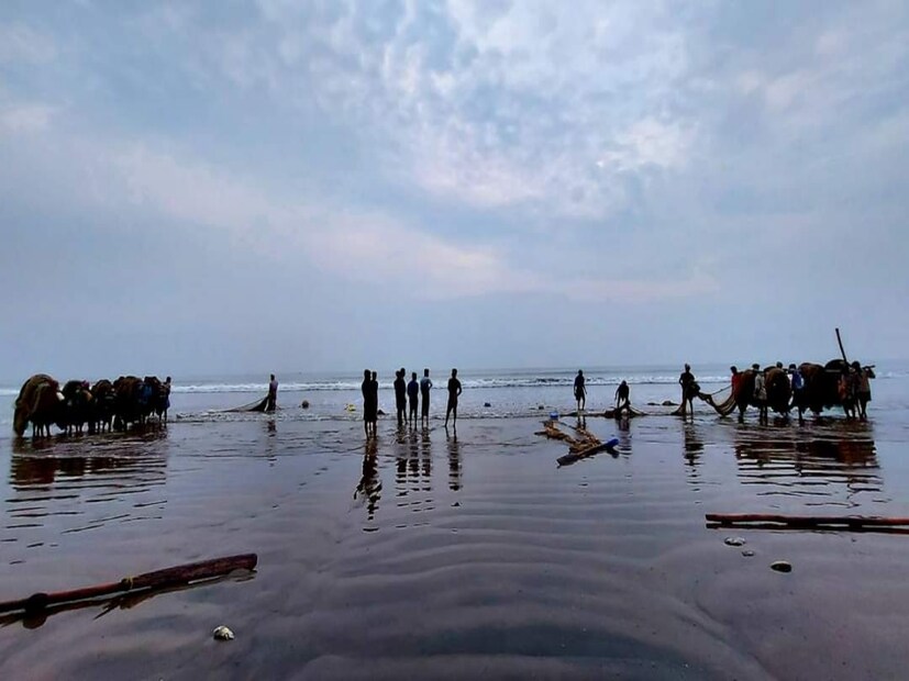 হাওয়া অফিসের স্পেশাল রিপোর্ট অনুযায়ী জানা যায়। মহাঅষ্টমীর দিন থেকে দিঘা সহ দক্ষিণবঙ্গের বেশ কিছু জেলার আবহাওয়া বদল হওয়ার সম্ভাবনা রয়েছে। এমনকি বৃষ্টিরও পূর্বাভাস দিয়েছে হাওয়া অফিস।