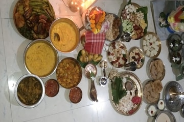 কোজাগরী লক্ষ্মী পুজোয় কী কী লাগে? এই বিশেষ জিনিস দিতে ভুলবেন না! না হলেই বিপদ! কোজাগরী লক্ষ্মী পুজোয় কী কী লাগে? এই বিশেষ জিনিস দিতে ভুলবেন না! না হলেই বিপদ!