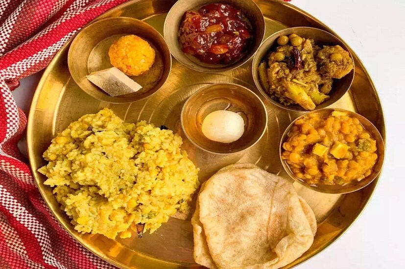 আমিষভোজীরা প্রায়শই ডায়াবেটিসের সমস্যায় ভোগেন। যাঁদের রক্তে শর্করার পরিমাণ খুব বেশি, তাঁরা যদি নিরামিষ ভোজন করা শুরু করেন, তাহলে খুব তাড়াতাড়ি ফল পাবেন। এর প্রধান কারণই হল, সুষম নিরামিষ খাদ্য মানুষের শরীরে যেমন পুষ্টি যোগায় তেমনি রক্তে শর্করা ও ফ্যাটি অ্যাসিডের পরিমাণ স্বাভাবিক রাখে। শাকসবজিতে ক্ষতিকারক ফ্যাট থাকে না। ফলে শরীরে কোলেস্টেরলের বৃদ্ধিজনিত সমস্যা দেখা দেয় না।
