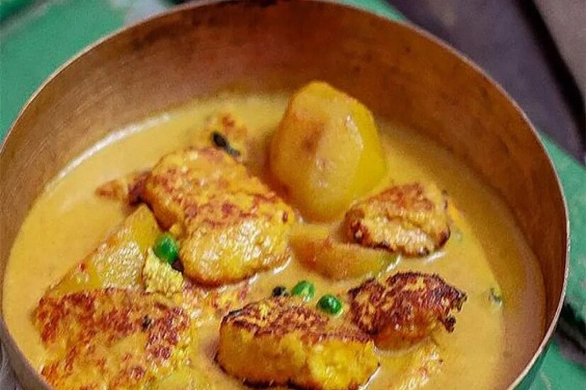 অক্সফোর্ড বিশ্ববিদ্যালয়ের গবেষণা অনুসারে, আমাদের খাদ্যাভ্যাস আমাদের চোখের ছানির সমস্যার সৃষ্টির জন্য অনেকটাই দায়ী। দেখা গিয়েছে, নিরামিষাশী মানুষদের চোখে ছানির সমস্যার শতকরা পরিমাণ আমিষাশী মানুষদের তুলনায় অনেকটাই কম। (Disclaimer: এই প্রতিবেদনটি কেবলমাত্র সাধারণ তথ্যের জন্য, তাই বিস্তারিত জানতে হলে সর্বদা বিশেষজ্ঞের পরামর্শ নিন।)