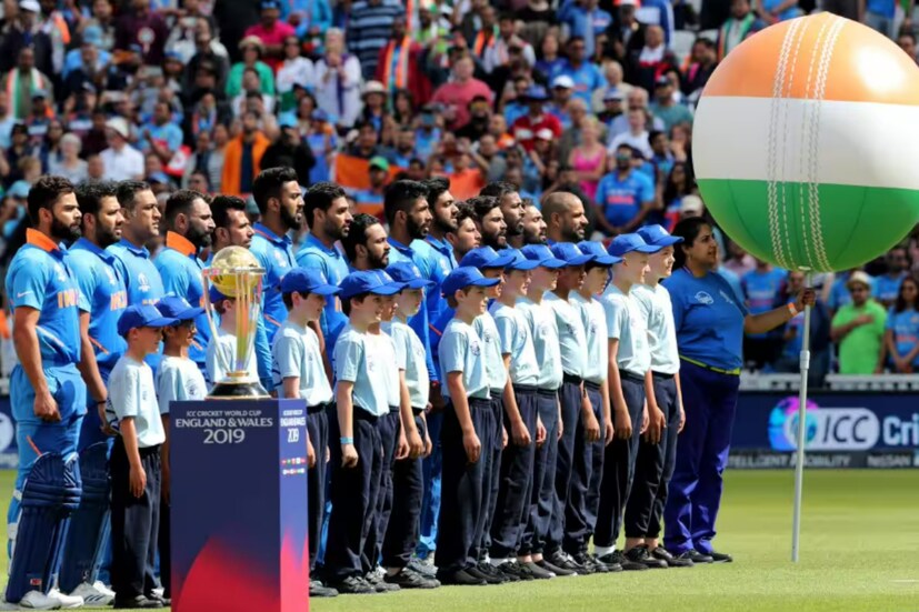খেলার মাঠে উভয় দলের খেলোয়াড়দের মধ্যে পারস্পরিক সম্পর্ক ভালো রাখতে হবে, তা বোঝানোর জন্যই জাতীয় সঙ্গীতের সময় শিশুদের সাথে করে আনা হয়। শিশুরা জাতীয় সঙ্গীতের সময় প্লেয়ারদের সঙ্গে থেক সেই কথাগুলিই প্রকারন্তরে সেই বার্তাই দেয়।