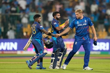 হেরেই চলেছে ইংল্যান্ড, কী হল বিশ্বচ্যাম্পিয়নদের ! বার বার হারের পিছনে কারণ কী ?