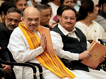 পুজোয় কলকাতায় অমিত শাহ এবং কেন্দ্রীয় নেতৃত্বকে আনতে তৎপর বঙ্গ বিজেপি (File Image/ PTI)