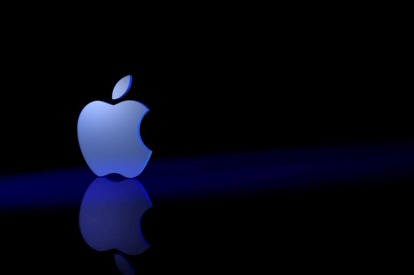  অ্যাপল M৩ চিপসেট সিরিজের তিনটি নতুন MacBook Pro নোটবুক নিয়ে এসেছে। M৩ চিপসেট সহ নতুন এন্ট্রি-লেভেল ১৪-ইঞ্চির MacBook Pro পাওয়া যাবে ১৫৯৯ ডলারে।