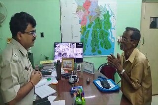 জয়নগরে ফেলে যাওয়া টাকার ব্যাগ পেলেন ব্যক্তি