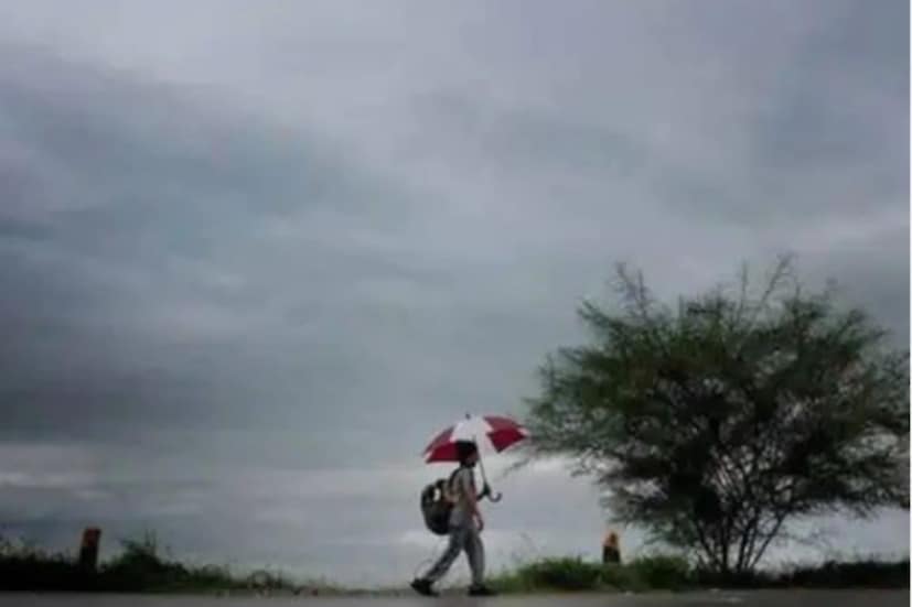 এই আবহে আজ উত্তর ২৪ পরগনা, দক্ষিণ ২৪ পরগনা, পূর্ব মেদিনীপুর, হাওড়া, কলকাতা, হুগলি, পুরুলিয়া, ঝাড়গ্রাম, পশ্চিম মেদিনীপুর, বাঁকুড়া, পশ্চিম বর্ধমান, পূর্ব বর্ধমান, বীরভূম, মুর্শিদাবাদ এবং নদিয়ায় বৃষ্টির কোনও সম্ভবনা নেই বলে জানিয়ে দিয়েছে হাওয়া অফিস।