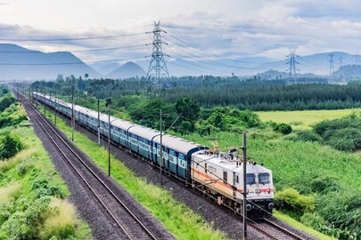  ট্রেনের সময় সূচী