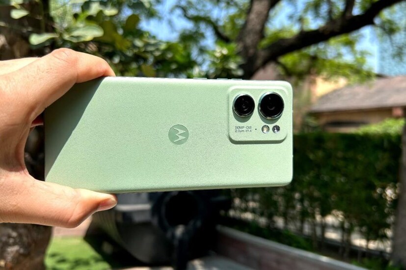 Motorola Edge 40—  ২৩,৯৯৯ টাকায় কেনা যেতে পারে এটি, তবে এক্ষেত্রে শর্তাবলী প্রযোজ্য হবে।  VIVO T2x 5G—  শর্তাবলী পূরণ করতে পারলে এই ফোন পাওয়া যাবে মাত্র ১০,৯৯৯ টাকায়।  Realme C53—  এই ফোনটিও কিনে নেওয়া যেতে পারে মাত্র 9,499 টাকায়। তবে এক্ষেত্রেও শর্তাবলী প্রযোজ্য।
